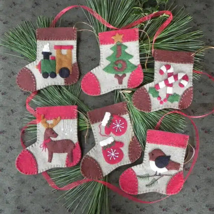 Rachel's of Greenfield Warm Feet Ornament Kit