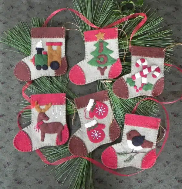 Rachel's of Greenfield Warm Feet Ornament Kit